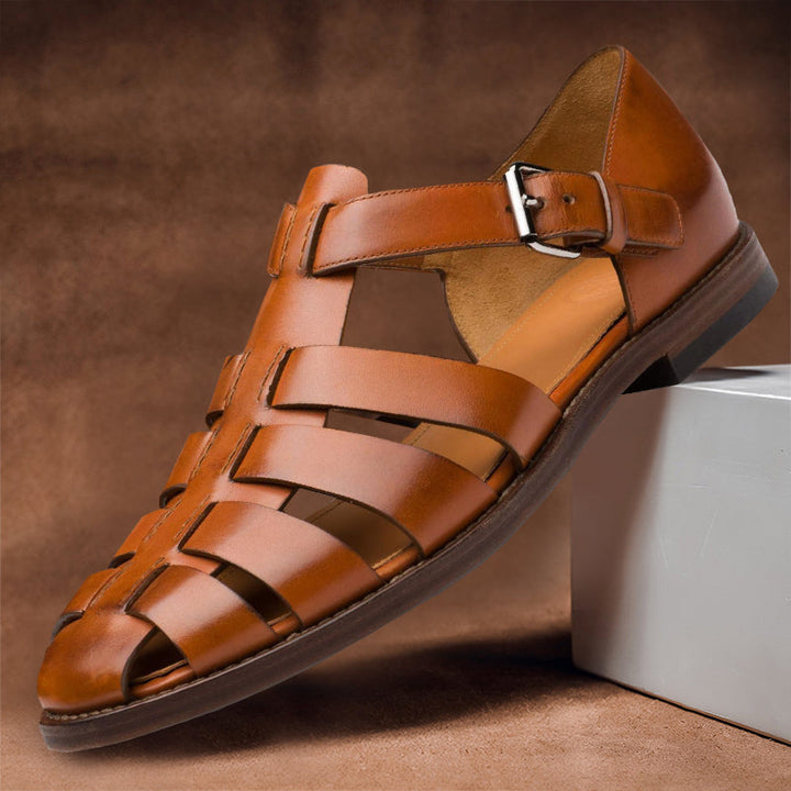 Comfortable men's everyday sandals featuring adjustable straps & non-slip sole for secure summer wear.