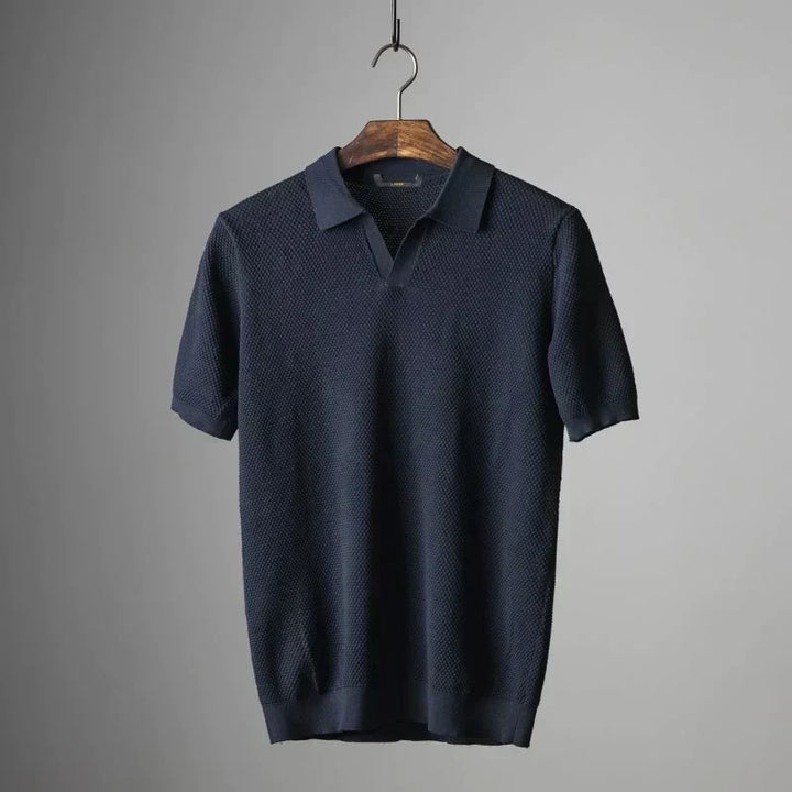 Men's casual short sleeve polo shirt, ideal for everyday fashion. High-quality breathable cotton.