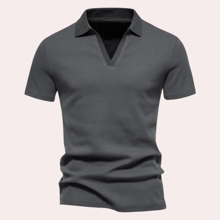 Timeless men's short-sleeve polo shirt in a classic fit for everyday fashion.
