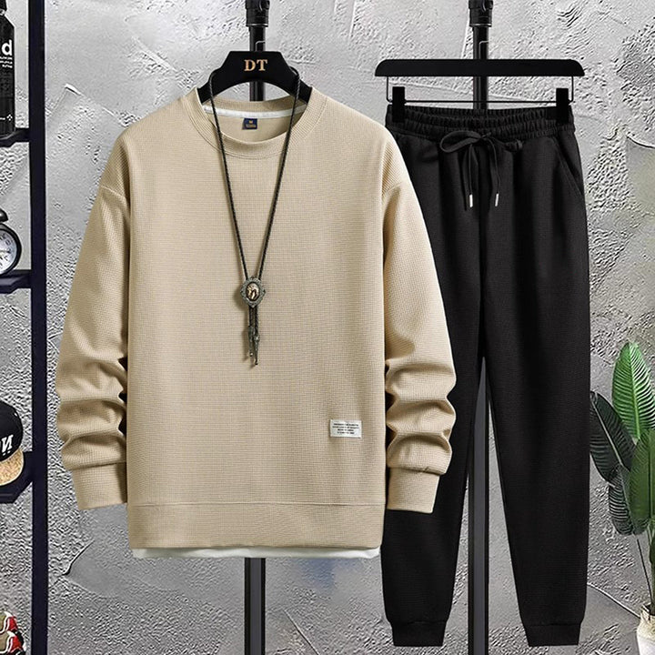 Men's comfortable and stylish tracksuit, a versatile matching set for sport, activewear, loungewear, and leisure.