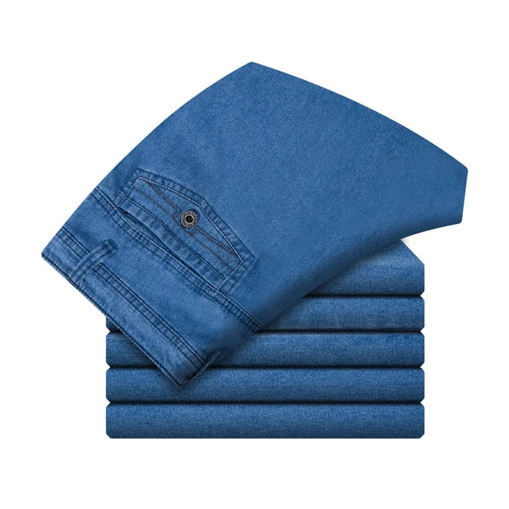 High-quality men's straight leg jeans with a comfortable high waist. Essential denim for his wardrobe.