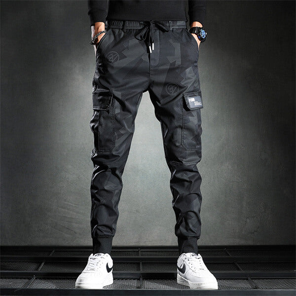 Men's Lars sporty cargo trousers, ideal for active lifestyles, durable & comfortable activewear.