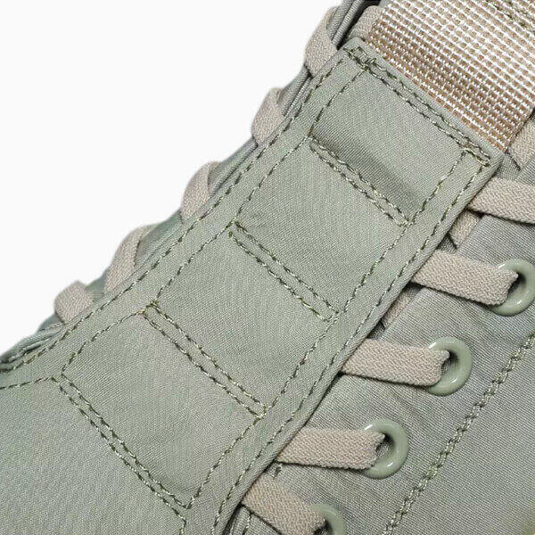 Breathable men's walking shoes, Daan model, for lightweight everyday comfort.