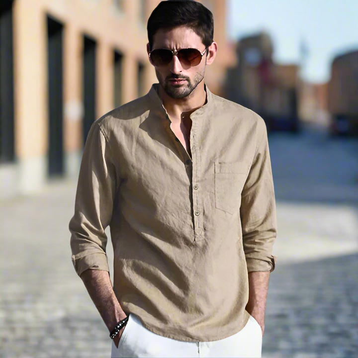Formal yet breathable men's lightweight linen shirt, in Thiago style, suitable for summer events