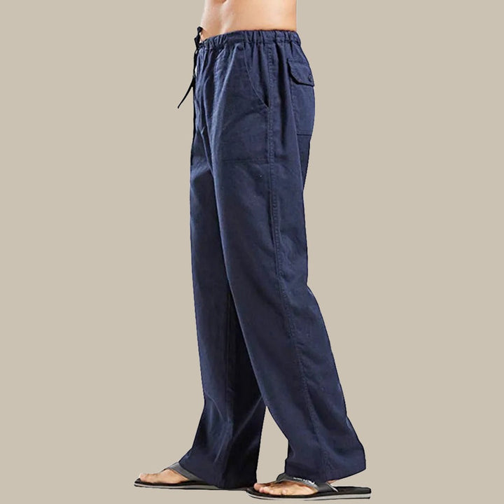 Men's breathable linen summer trousers with a relaxed fit, excellent for warm weather comfort.