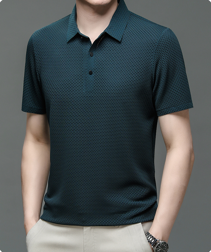 Black lightweight Matteo polo, a versatile men's fashion choice for everyday comfort and modern fit.