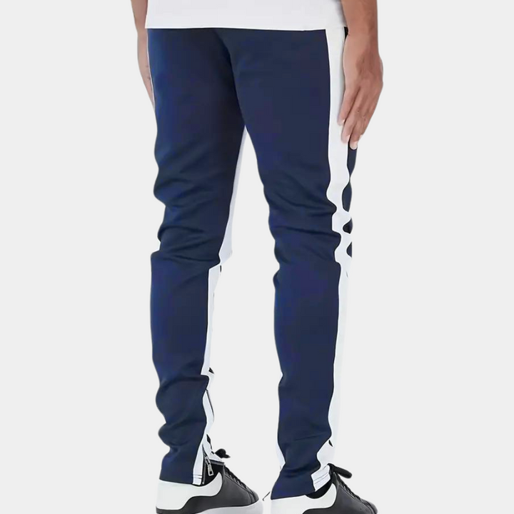 Comfortable lightweight men's jogging trousers, Finn model, for ultimate relaxation and modern casual wear.