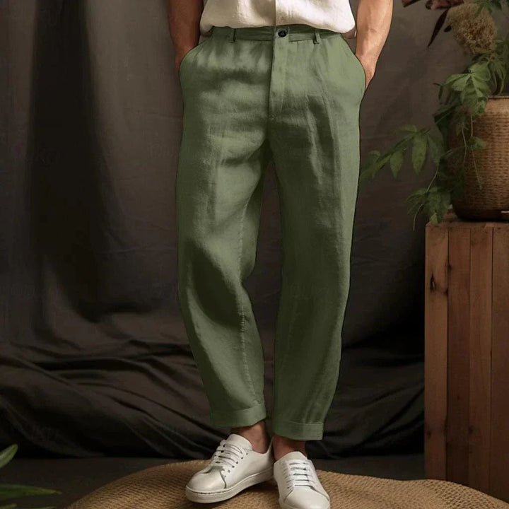 Comfortable men's straight-leg summer trousers, ideal for a relaxed fit during vacation or stylish casual outings.