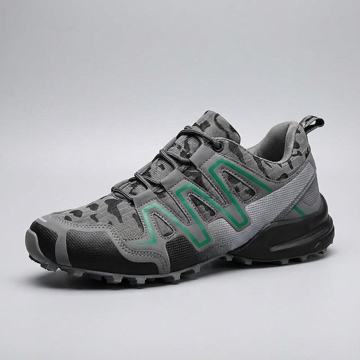 High-top men's Maxwell hiking boots, engineered for rugged terrains and ultimate outdoor performance