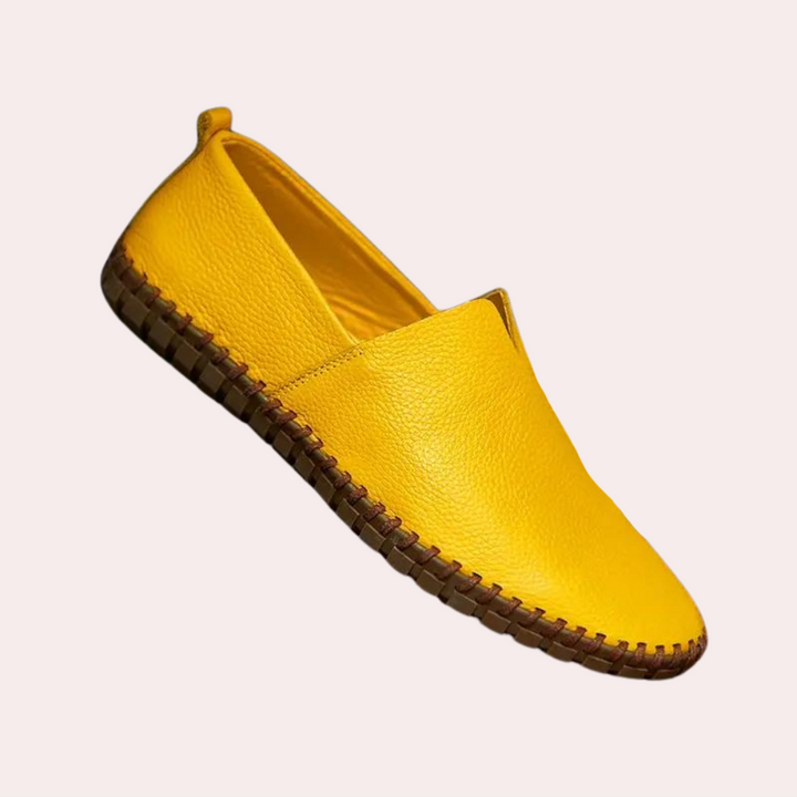 Stylish & comfortable men's slip-on shoes, a versatile fashion choice for daily wear. Perfect casual footwear.