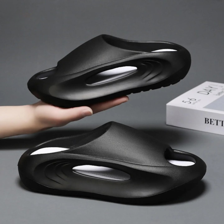 Back view of men's outdoor adventure sandals, showing a stable heel and robust construction for sports