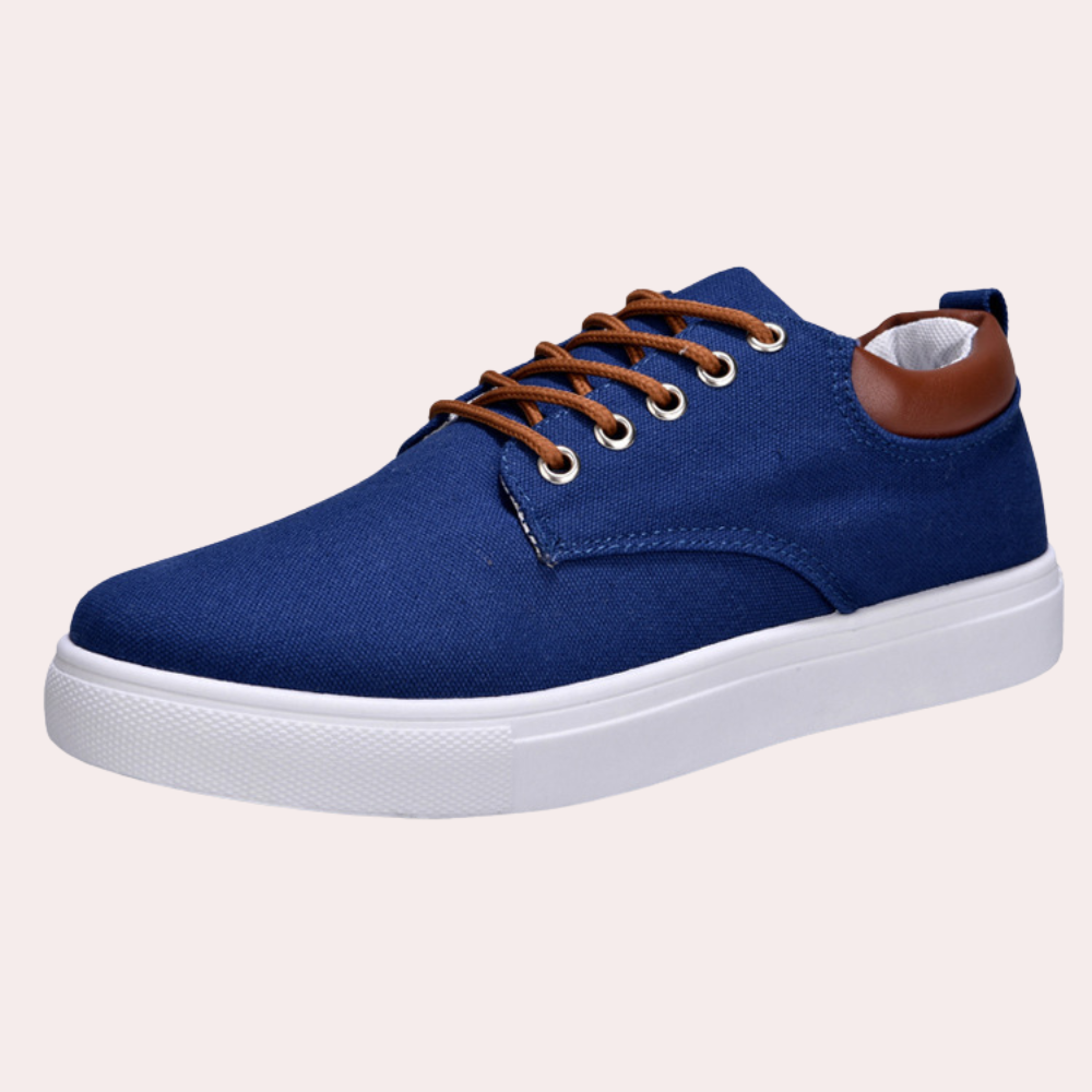 Stylish men's orthopedic walking shoes, providing ergonomic support and everyday comfort.