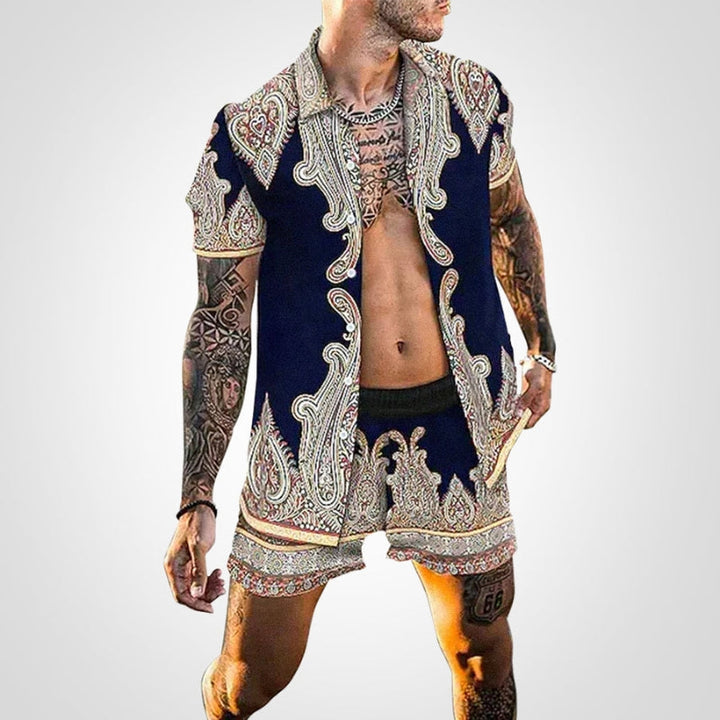 Versatile men's printed two-piece set, ideal for a relaxed summer look