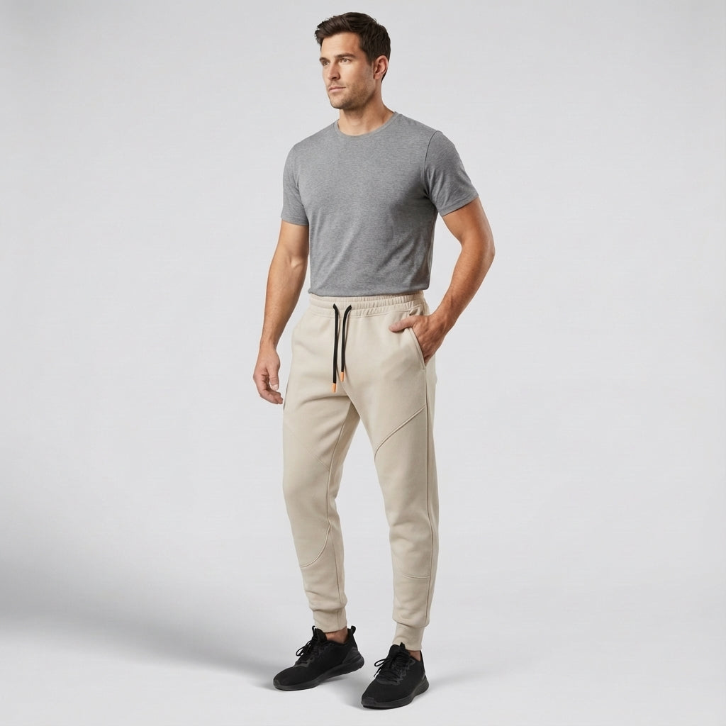 Men's warm jogging pants in regular fit, made of durable polyester for active or lounge wear.