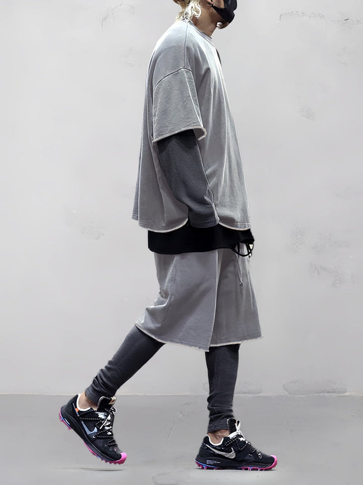 Versatile men's leisure sports set, relaxed fit. Comfortable urban activewear for casual wear, sports & lounging.