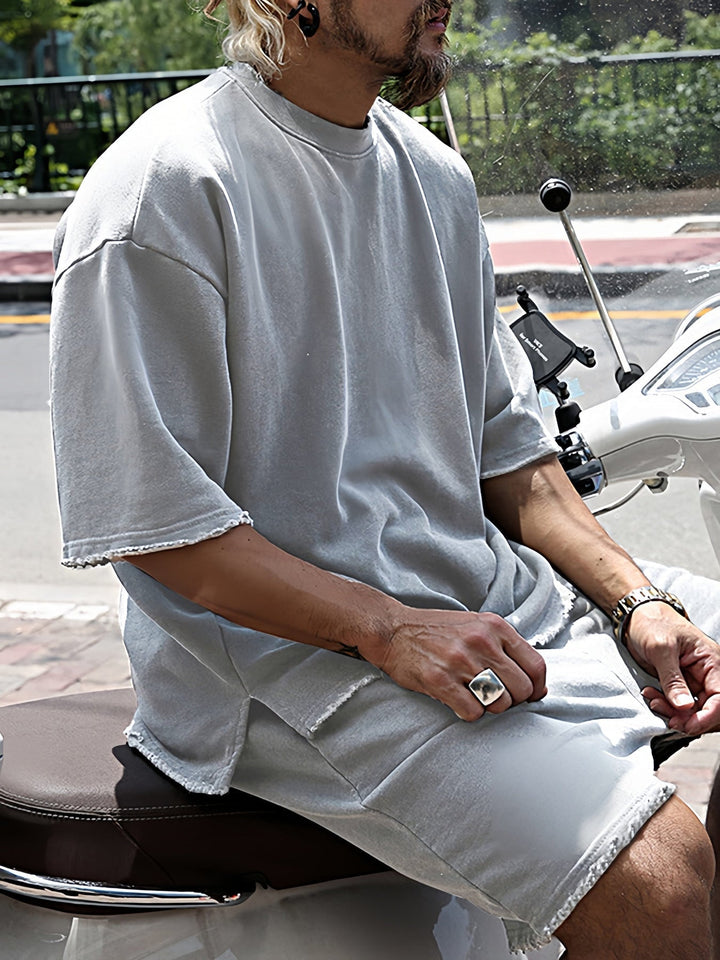 Men's comfortable two-piece leisure sports set, relaxed fit. Urban activewear for casual, everyday & active style.