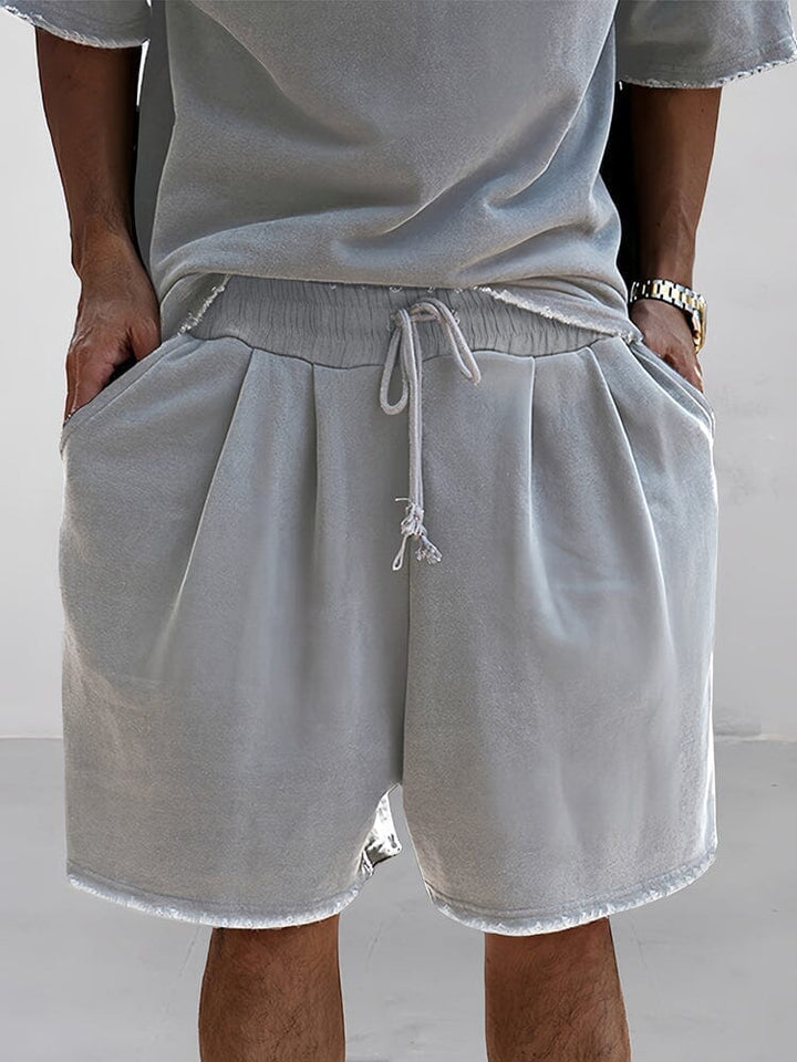 Men's relaxed fit sports & leisure set. Comfortable urban activewear & streetwear for everyday casual style.