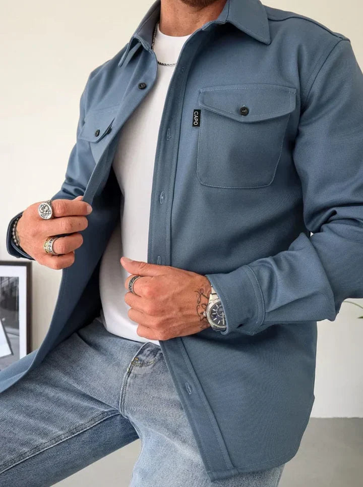 Versatile men's long sleeve relaxed fit casual shirt, perfect for autumn fashion. Comfortable everyday wear menswear.