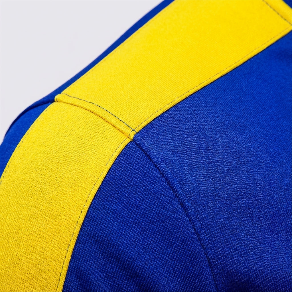 Men's dynamic retro tracksuit in polyester. Two-piece activewear set for training, gym, & sportswear.