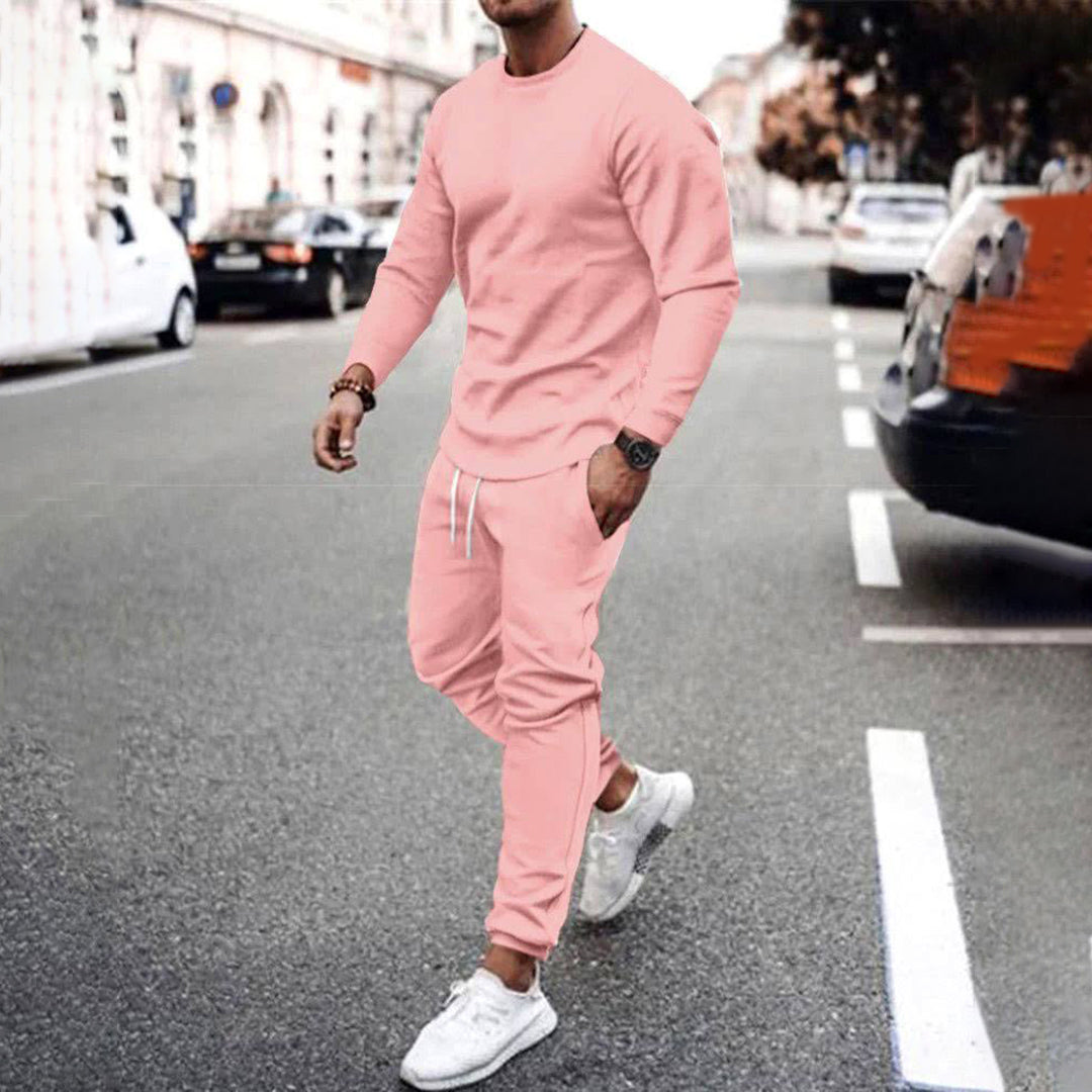 Stylish men's jogging suit, a complete athletic set for men's fashion, gym clothes, and everyday sporty style.