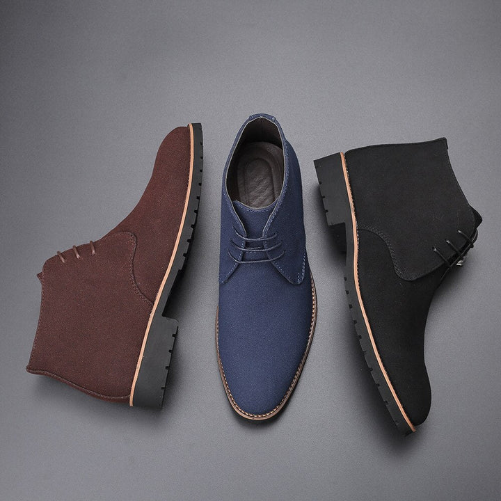 Effortless slip-on men's ankle boots. Stylish & versatile brown boots for spring comfort & casual men's fashion.