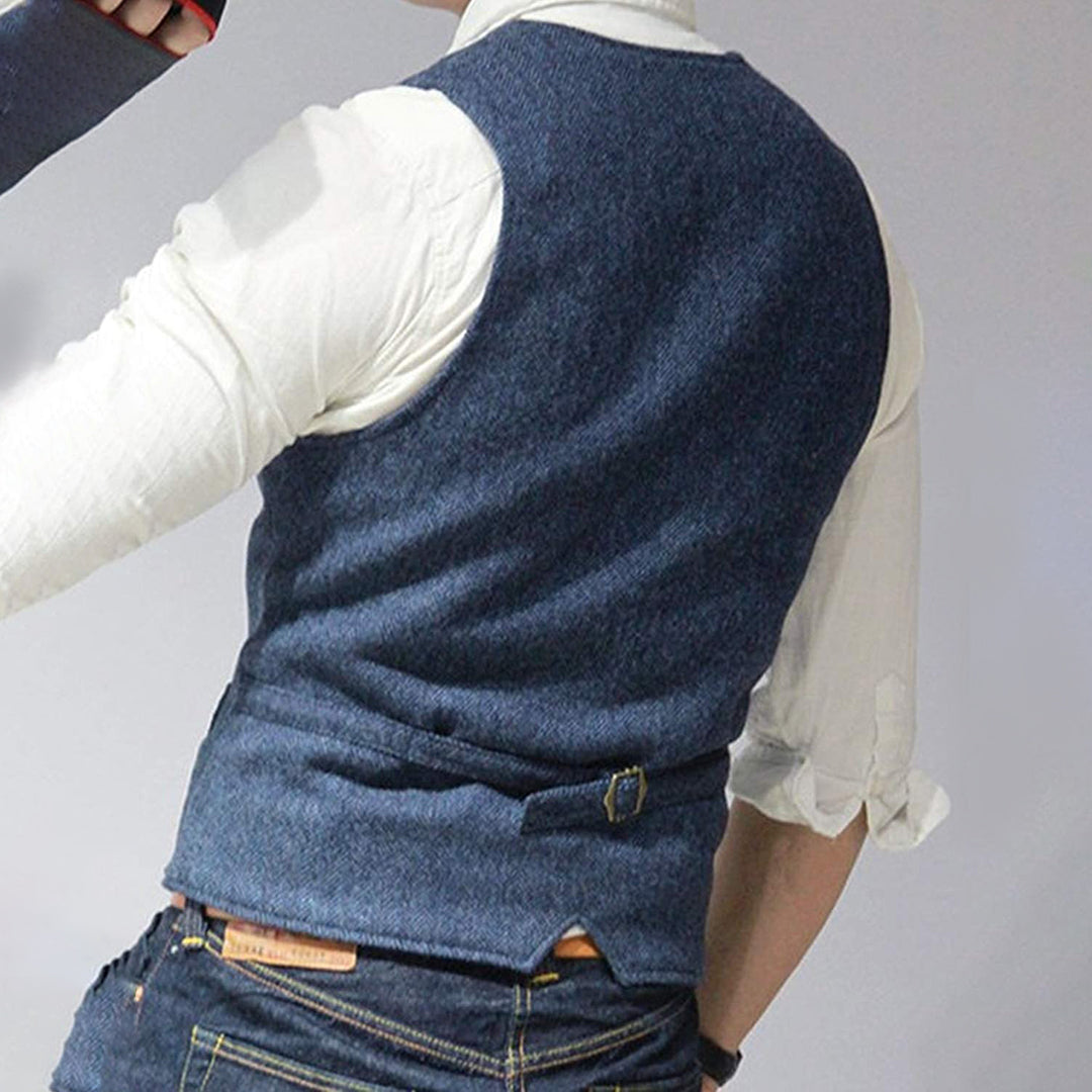 Slim-fit men's smart casual gilet, tailored for a modern silhouette. Ideal for layering outerwear.