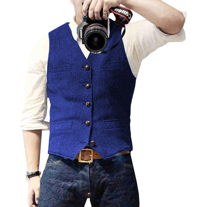Refined men's smart casual gilet vest, offering sophisticated style and comfort for diverse settings.