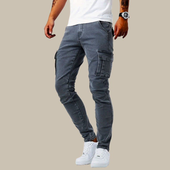 Men's super-stretch cargo jeans, comfortable and flexible for everyday wear. Features utility pockets for style.