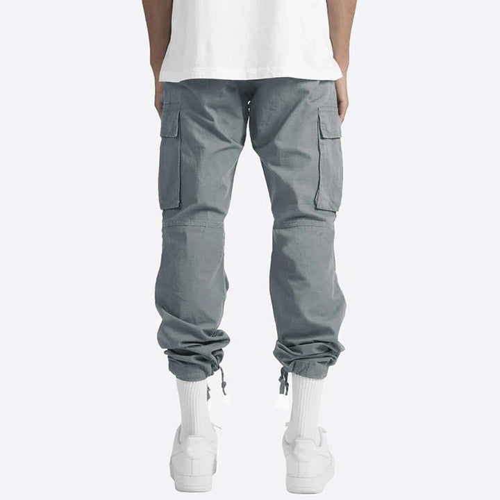 Men's comfortable cargo pants, perfect for versatile everyday casual looks.