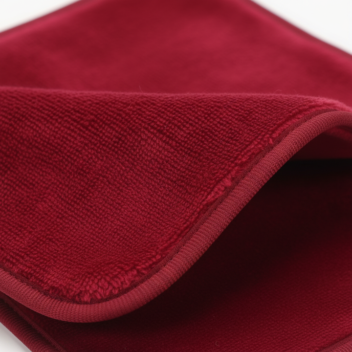 Soft MicroVelvet cleaning cloth, ideal for car interiors and delicate surfaces.