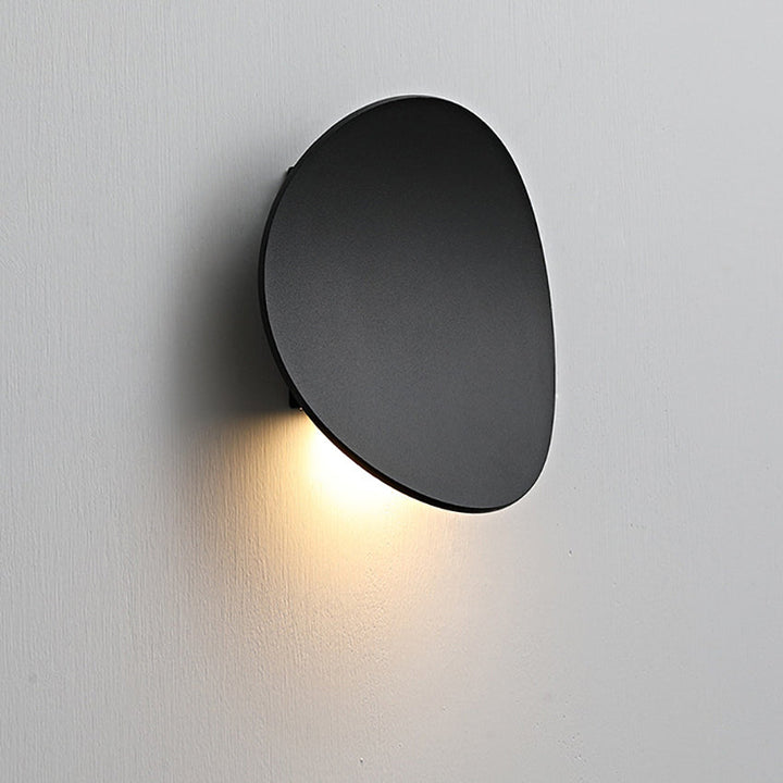 Modern home decor: Serevex minimalist LED wall sconce for stylish indoor lighting
