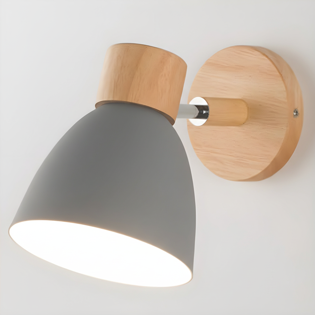 Minimalist wooden wall lamp with exposed E27 bulb, natural wood finish