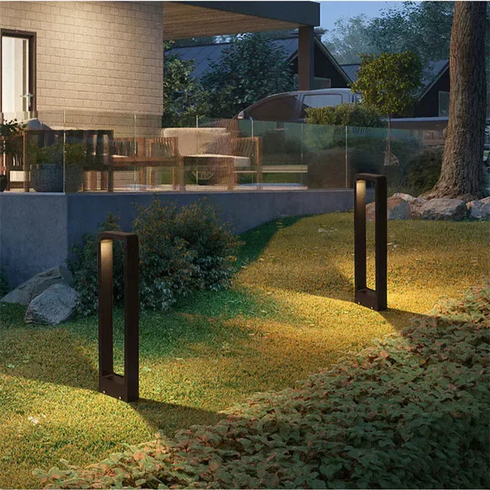 Recessed LED ground spot light, IP67 rated, for bright garden & landscape pathway lighting.