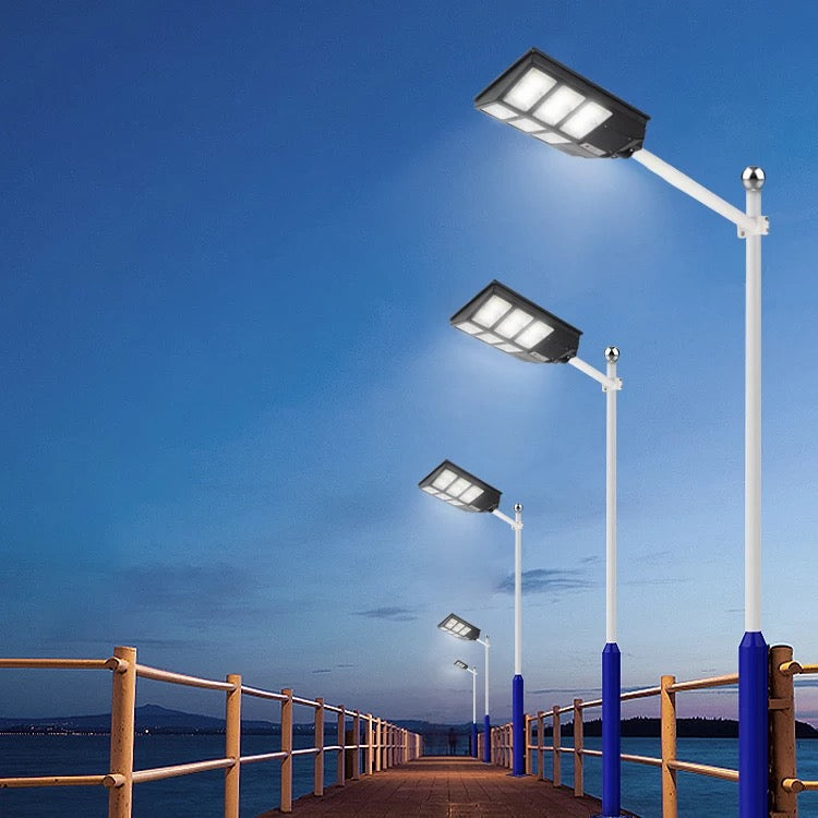 Efficient solar security lamp for outdoor use. Bright LED, wireless, perfect for garden & patio lighting.