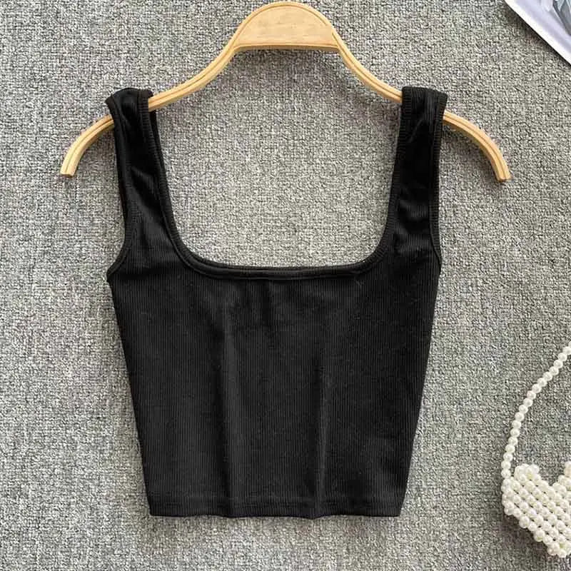 Comfortable women's seamless cropped backless tank top, a versatile summer essential.