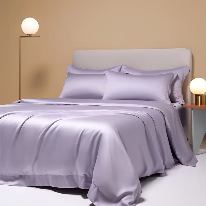 Sustainable bamboo duvet cover set. Eco-friendly luxury bedding for a comfortable bedroom.