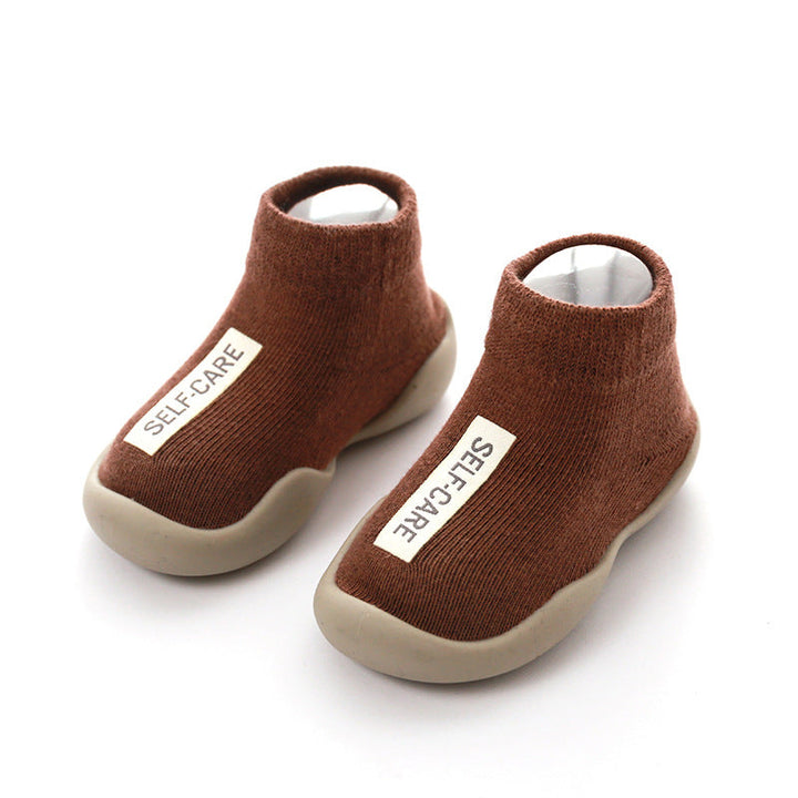 Cute knitted toddler anti-slip booties, soft fabric, easy to put on infant shoes