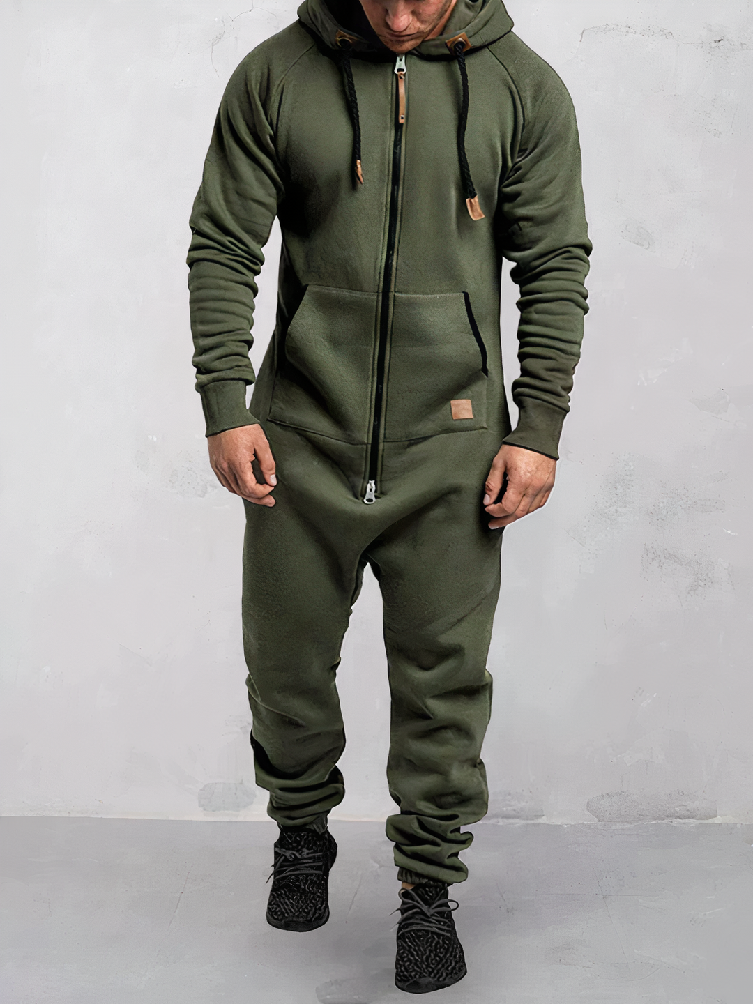 Modern men's fashion hoodie and track pants set, offering comfort and style for any occasion, from gym to casual.
