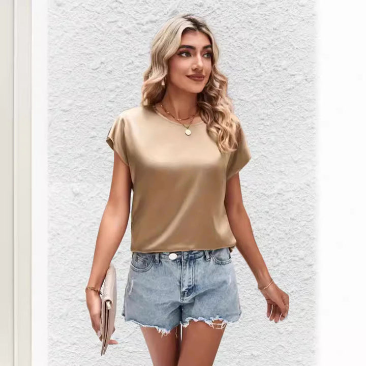 Comfortable women's batwing sleeve top, loose fit & round neck. Perfect for casual summer fashion.