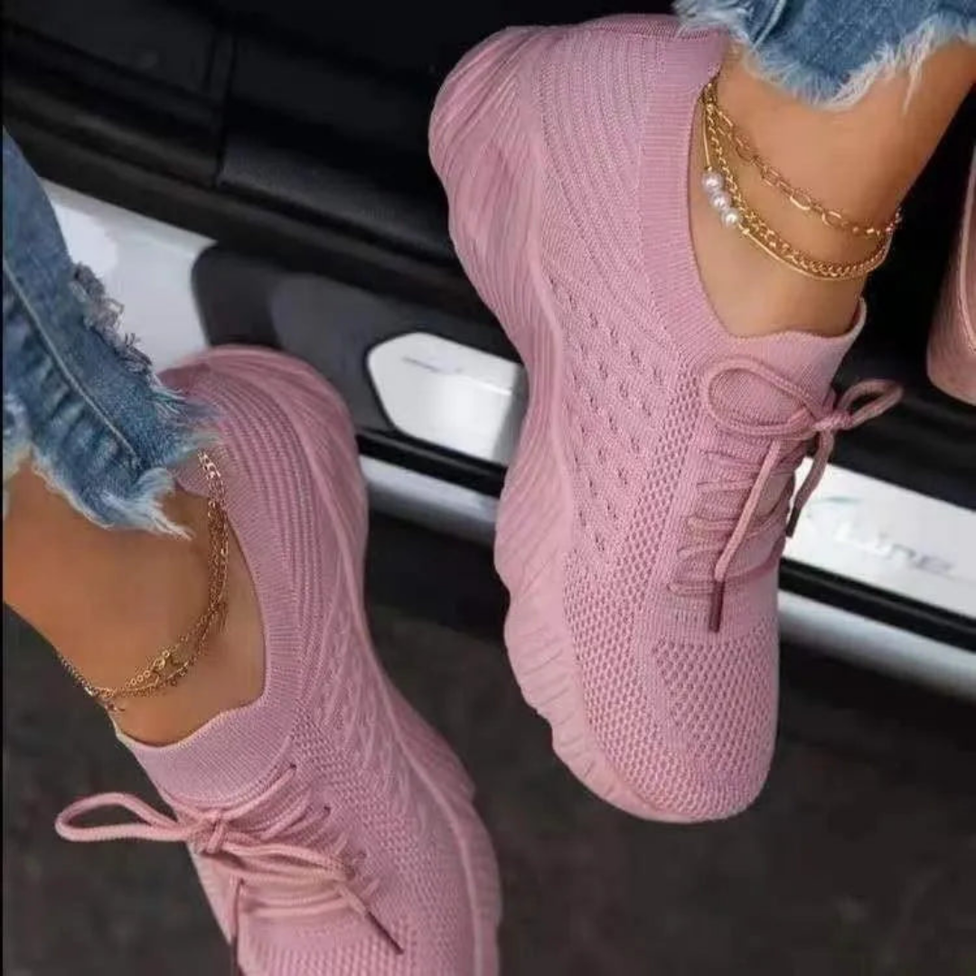 Women's breathable chunky sneakers in athletic style. Lace-up comfort for trendy summer fashion & everyday wear.