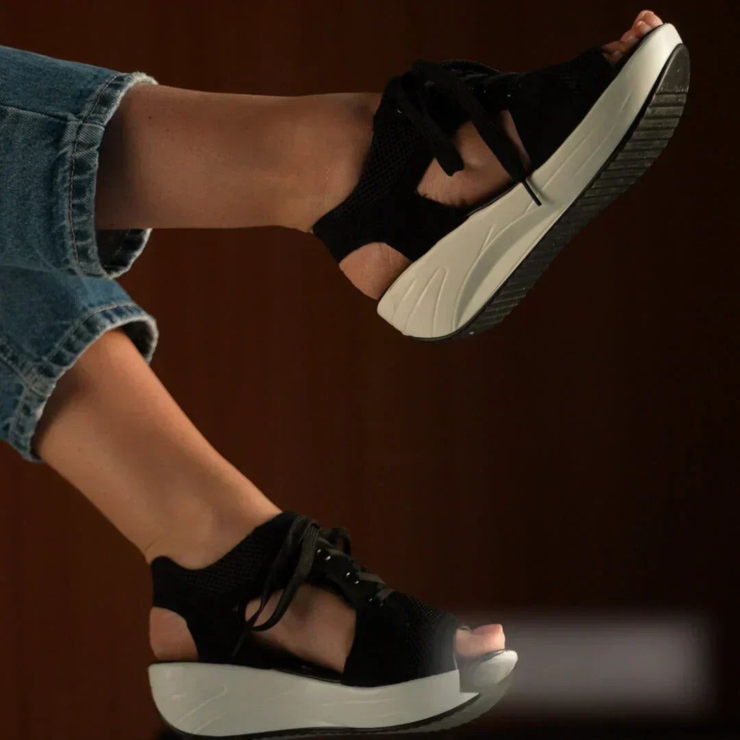 Detail of the sole of Fergie women's comfortable summer sandals, emphasizing grip