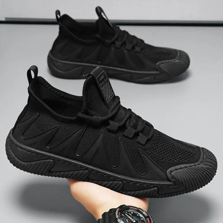 Trendy black men's lightweight & breathable sneakers for athletic & casual daily wear.