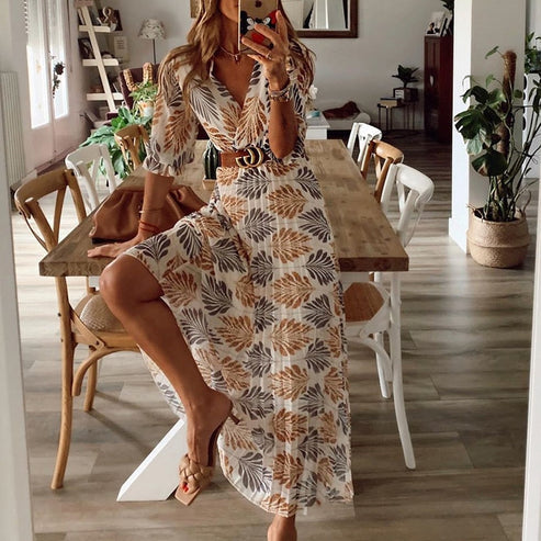 Trendy women's floral maxi party dress, elegant & flowy for summer evenings & vacation. Effortless occasion wear.