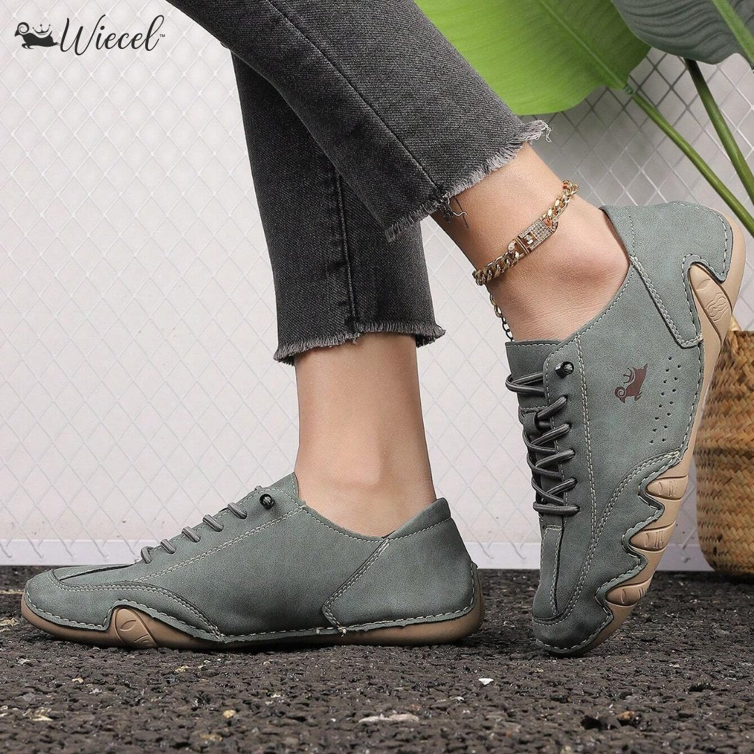 Everyday unisex barefoot shoes, flexible sole for natural feel & active lifestyle.