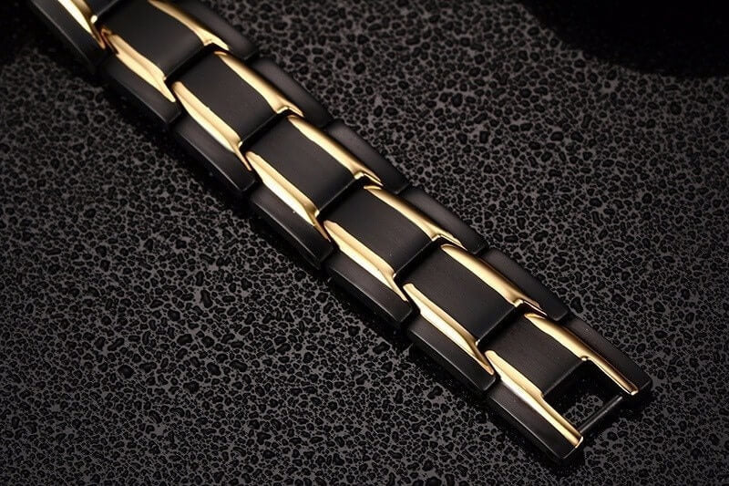 Stylish stainless steel magnetic wellness bracelet, perfect for daily fashion