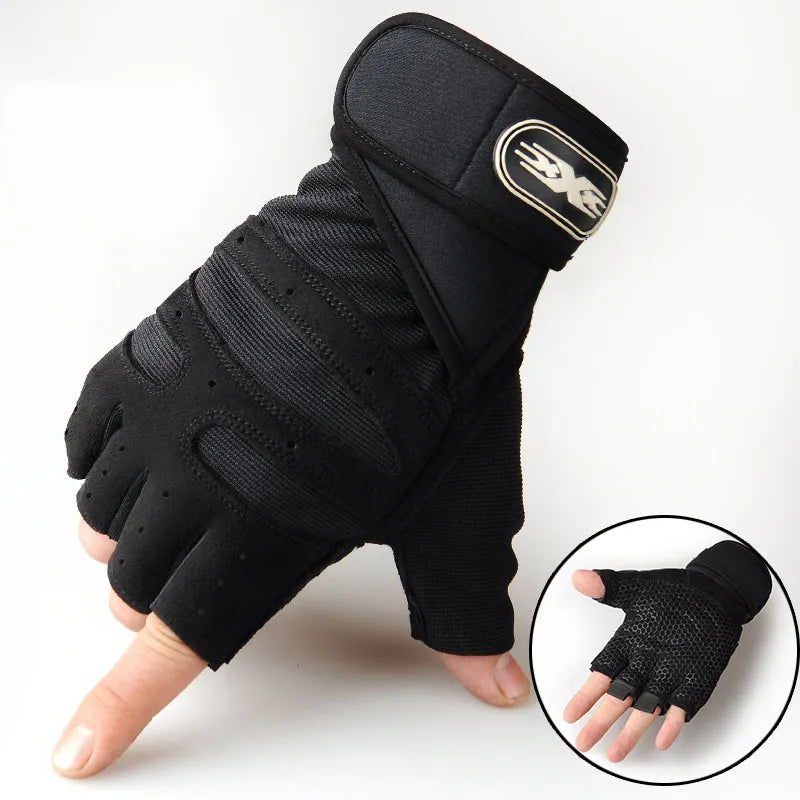 Activewear lifting gloves for men & women, enhancing grip & support.