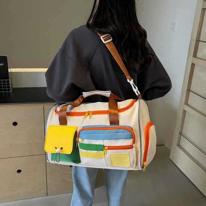 Versatile FlexaBag duffle: lightweight, unisex, color block design. Ideal for gym, travel, sports, or weekend.