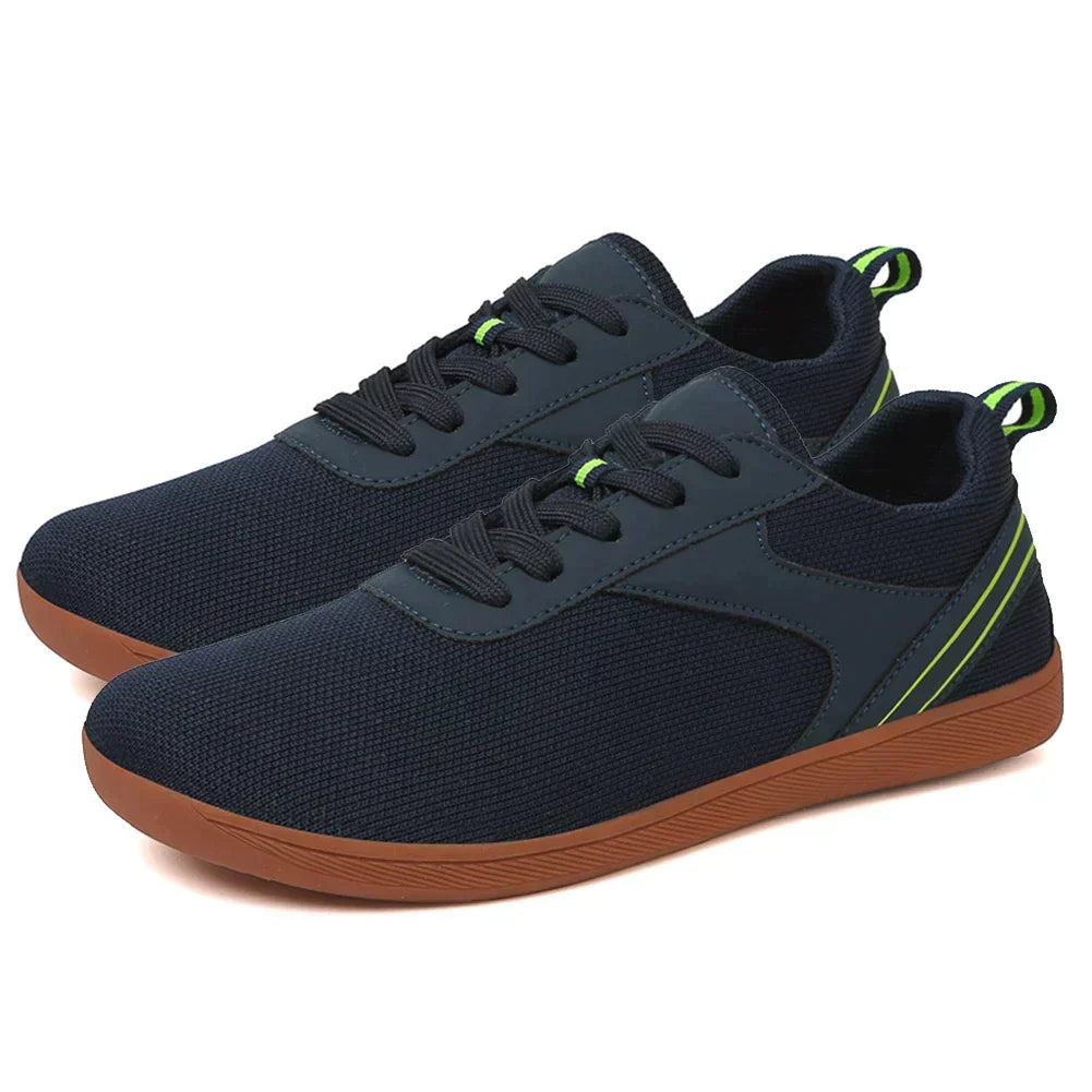 Sporty casual Luno barefoot shoes, flexible sole for an active, natural walking experience.