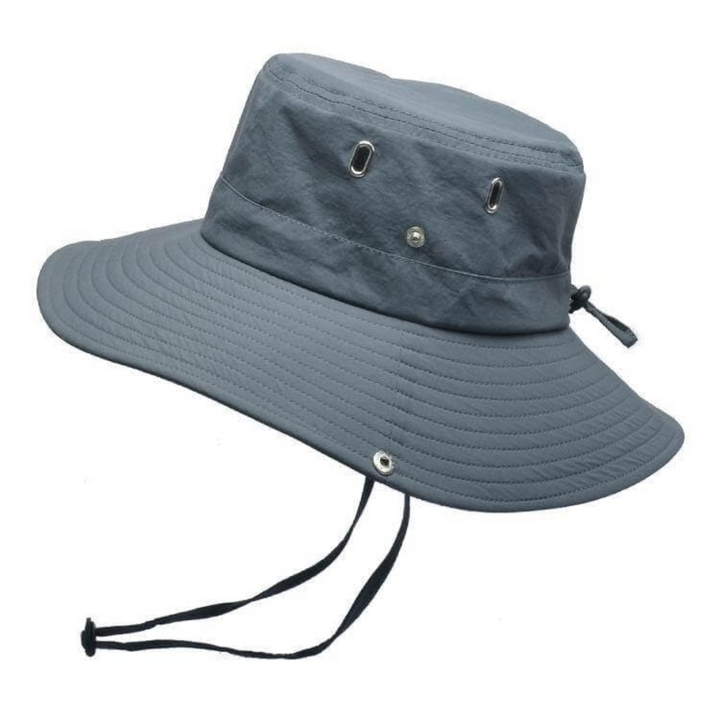 Practical foldable bucket hat, offering UPF 50+ sun protection for gardening & beach.
