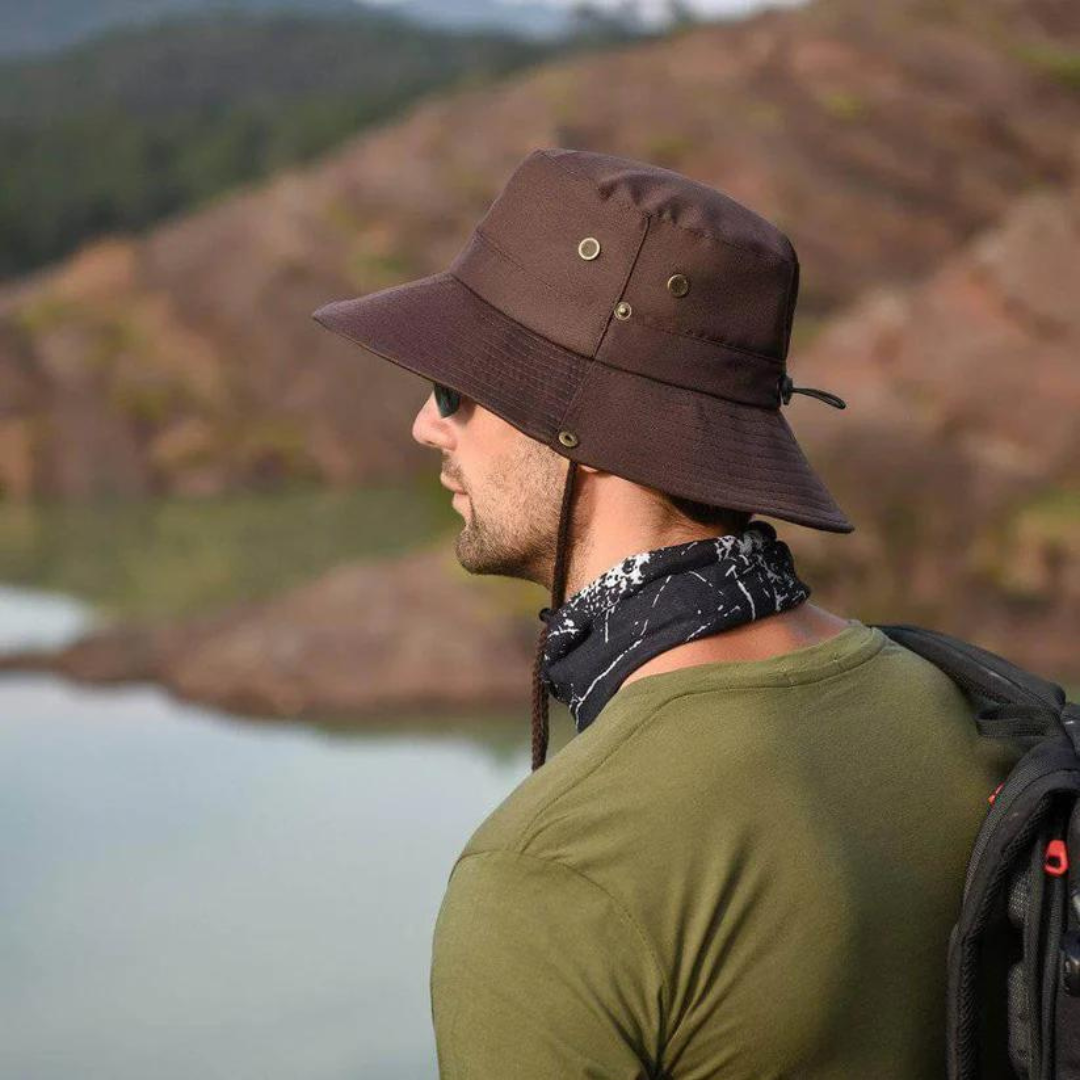Stylish unisex hiking hat providing superior UV protection and water repellency.